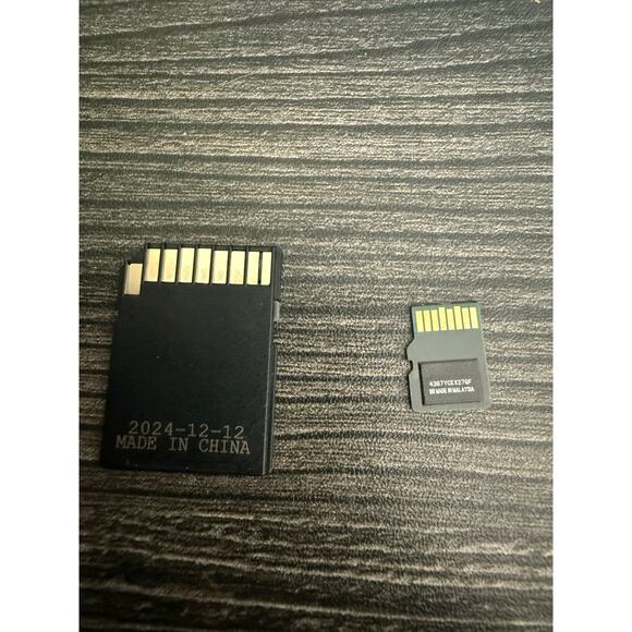 Sandisk 512GB Extreme Plus MicroSD Adapter - Picture 3 of 4
